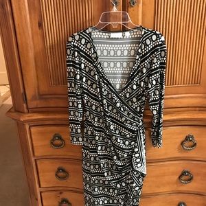 New York & Co 3/4 sleeve wrap dress. Worn once.